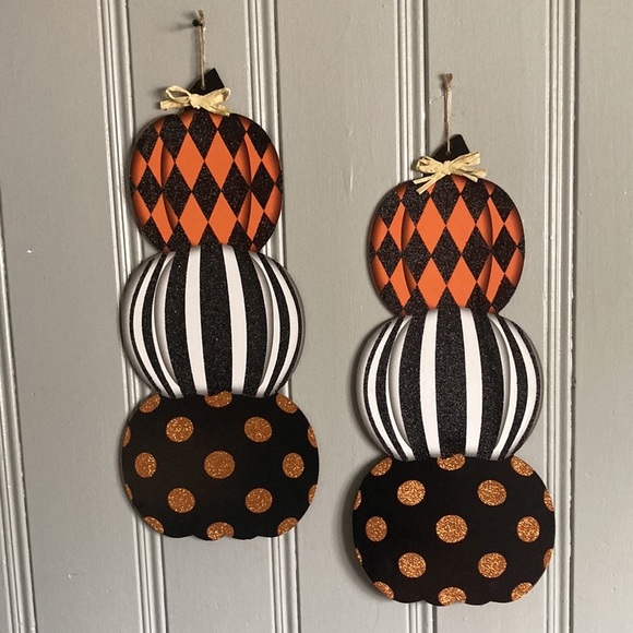 NWT 2- Beautiful Glittered Triple Stacked Wooden Pumpkin Decoration Signs - Picture 10 of 17
